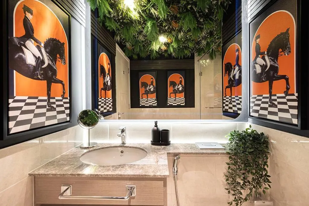 Kabene Exotics Number One In Downtown Dubai Apartment