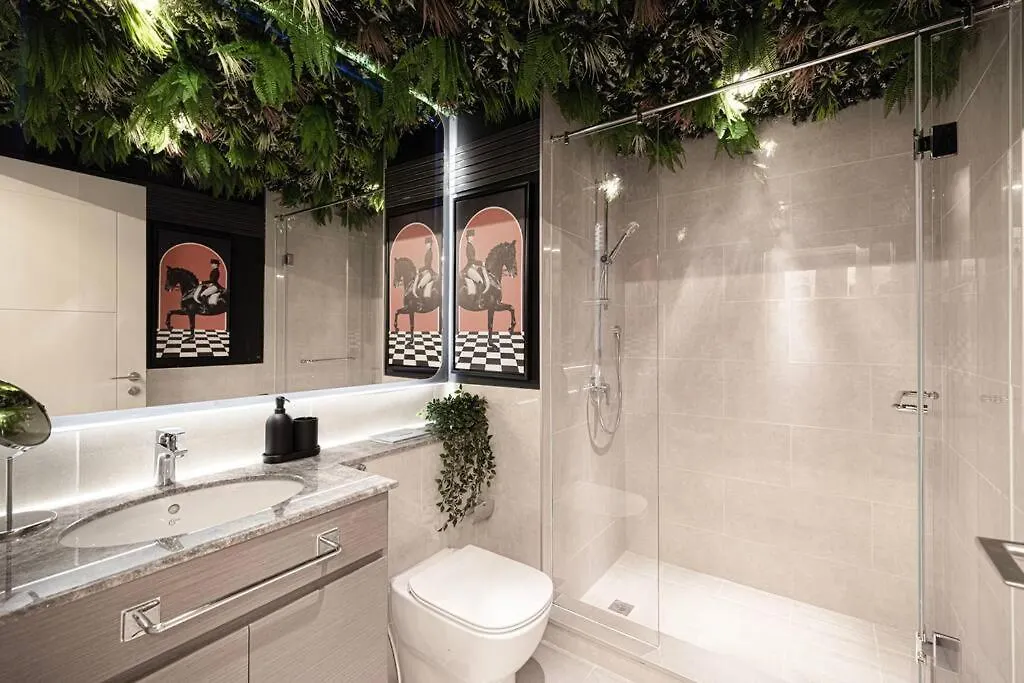 Kabene Exotics Number One In Downtown Dubai Apartment