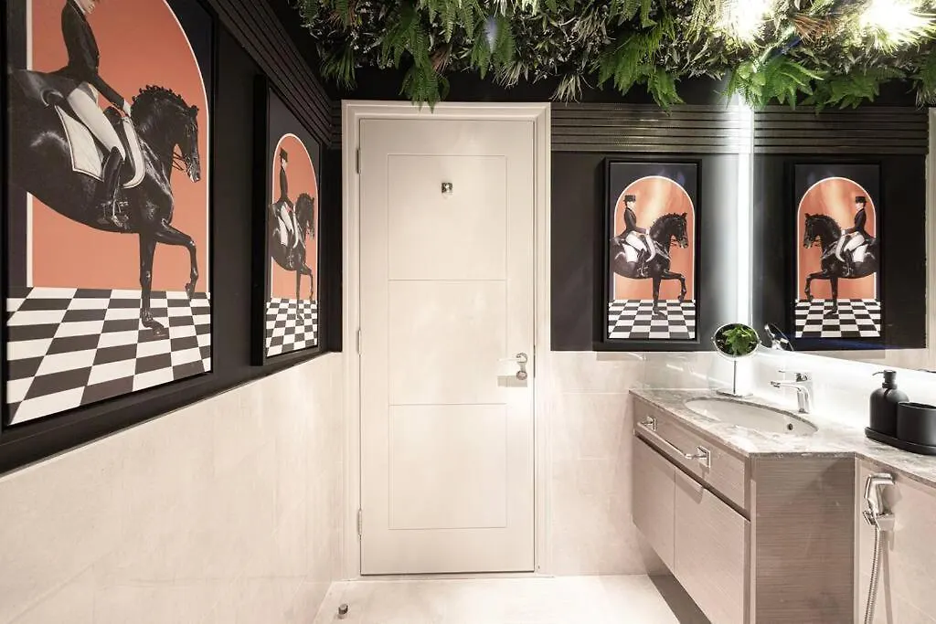 Kabene Exotics Number One In Downtown Dubai Apartment